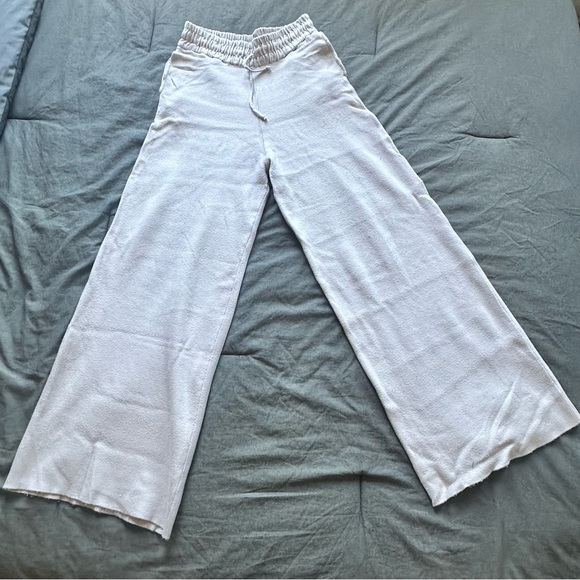 Zara Wide Leg Cream Sweatpants - Womens - Picture 2 of 5